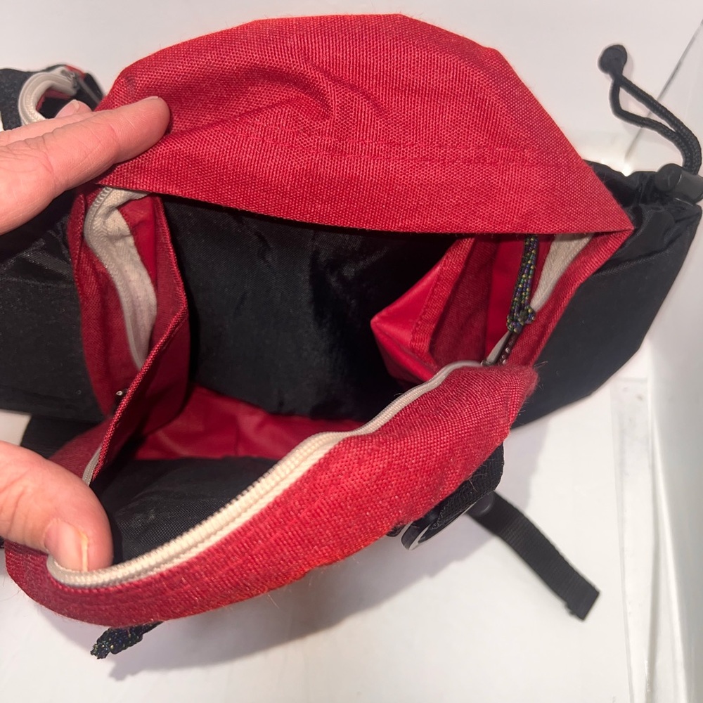 Ingear Bicycle/Running waist pack with cinch water bottle holders on the side